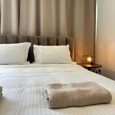 Aurora Downtown Living Lägenhet *