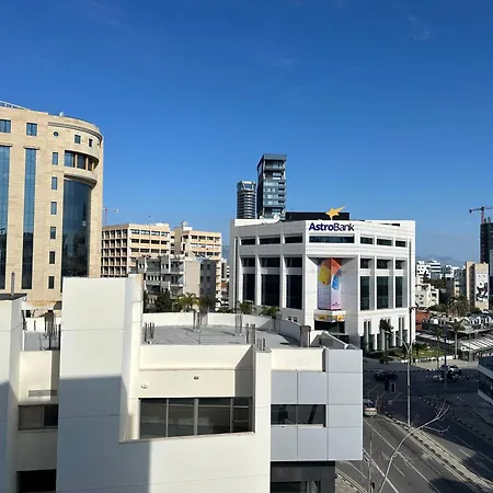 Aurora Downtown Living شقة *