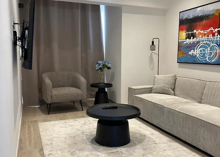 公寓 Aurora Downtown Living *