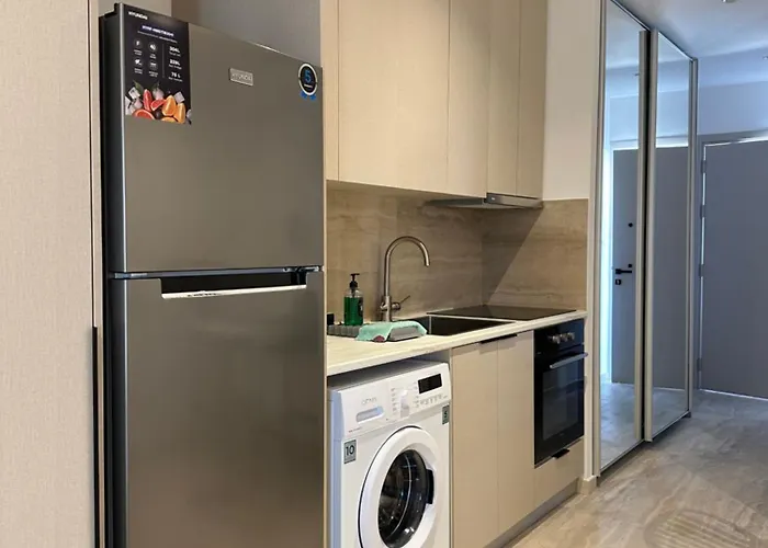 Aurora Downtown Living 公寓