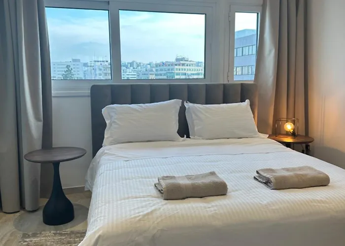 Aurora Downtown Living 公寓