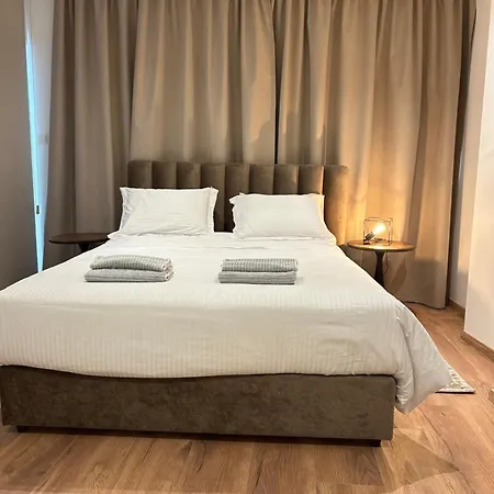 아파트 Aurora Downtown Living *
