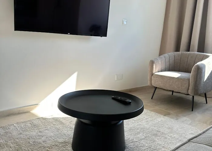 Aurora Downtown Living Apartment *